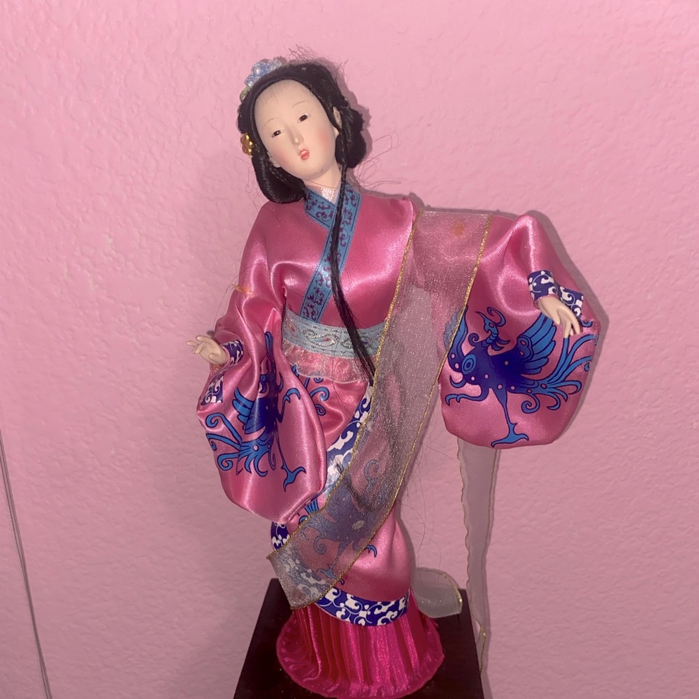 Chinese collectible figurine